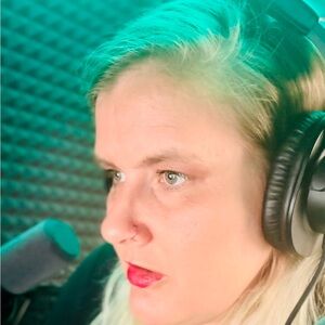 Meet your Posher, Christy